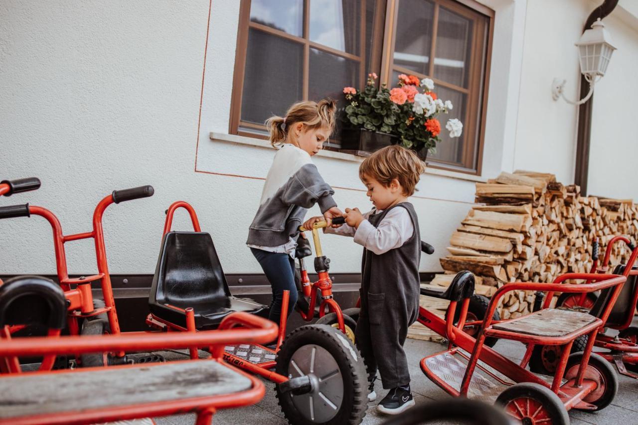 Familienhotel Huber Vals Buitenkant foto