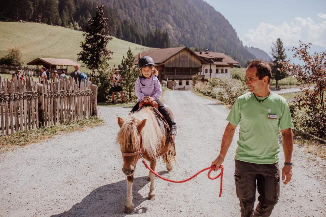 Familienhotel Huber Vals Buitenkant foto