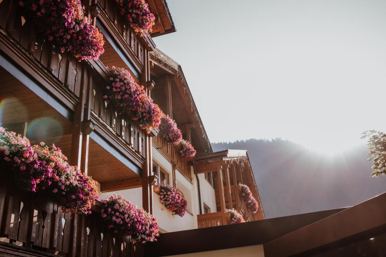Familienhotel Huber Vals Buitenkant foto