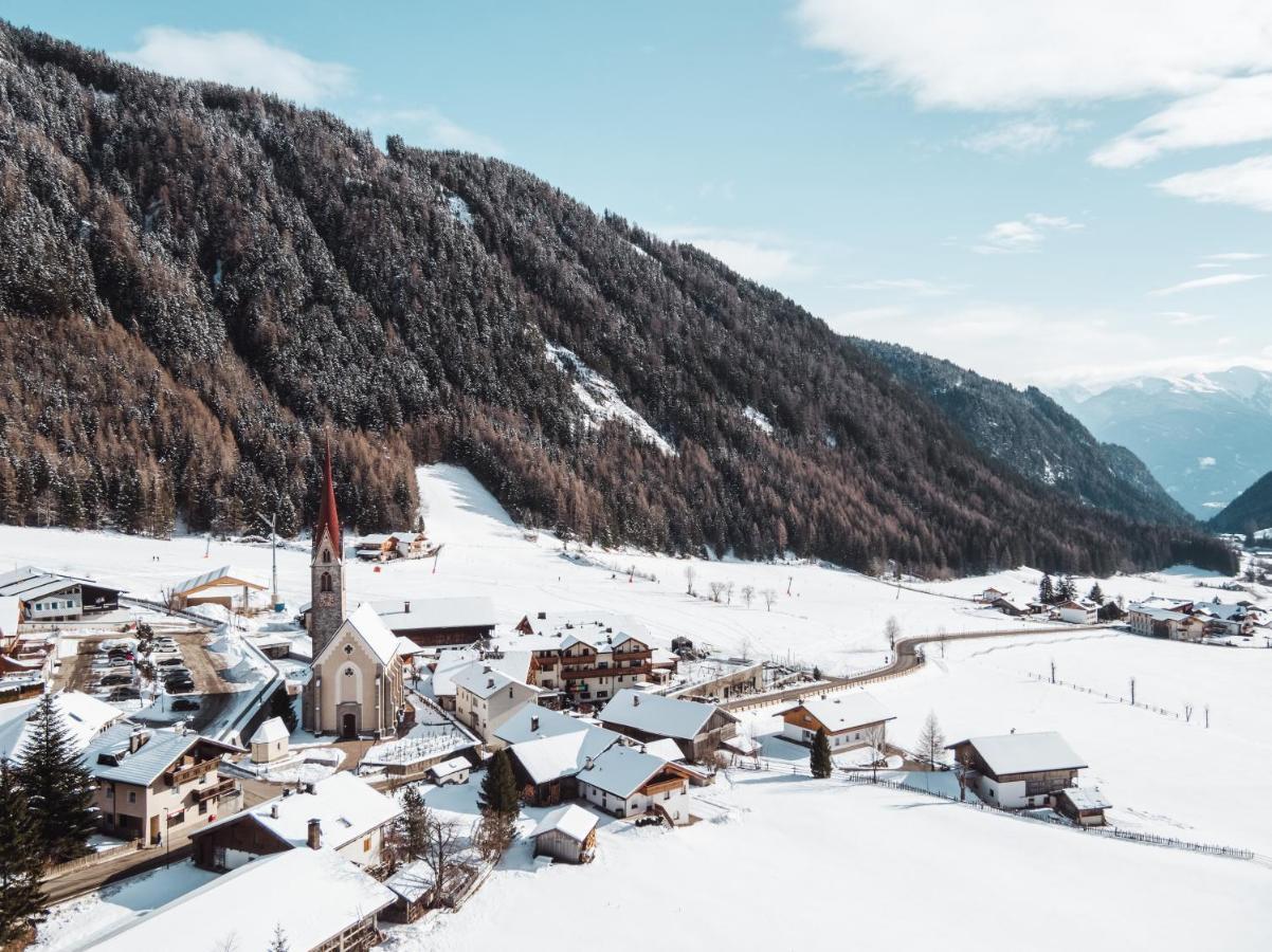 Familienhotel Huber Vals Buitenkant foto